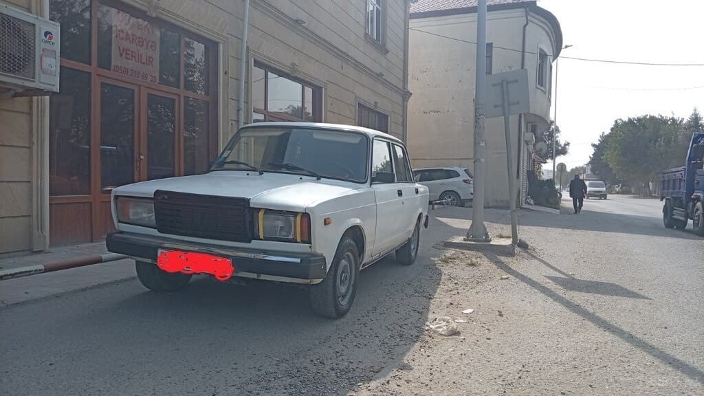 LADA (VAZ) 2107 2010